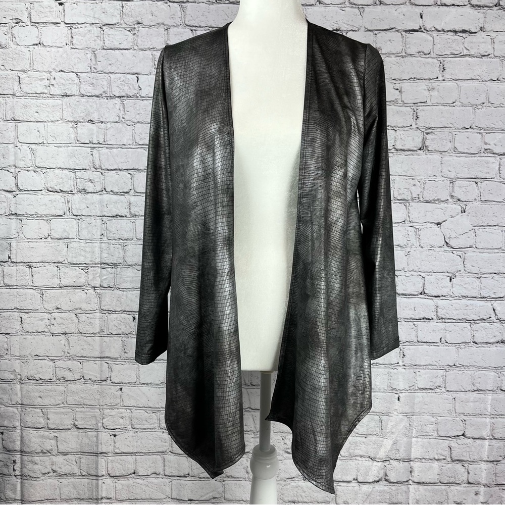 Women’s faux snakeskin fabric wrap shrug M